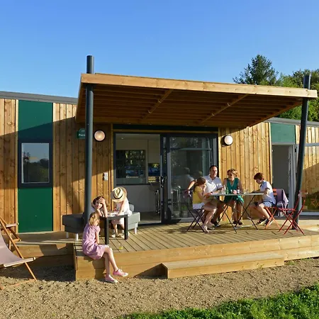 Les Roulottes & Cottages Du Moulin Chenillé-Changé Exterior foto